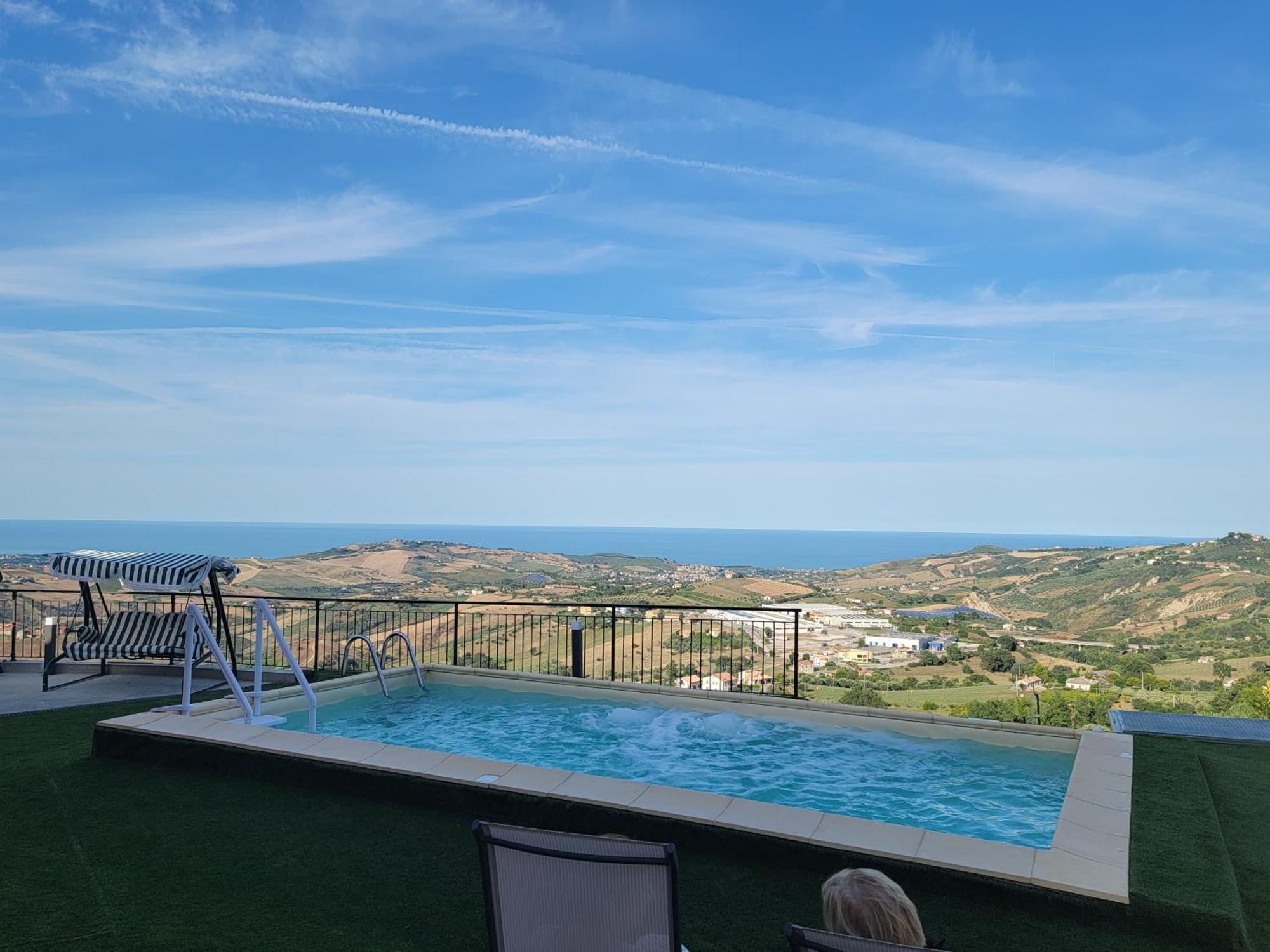 La Terrazza Motta Bed and Breakfast Atri Eksteriør billede